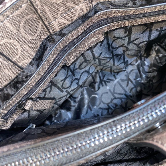 Calvin Klein Purse - Picture 5 of 11